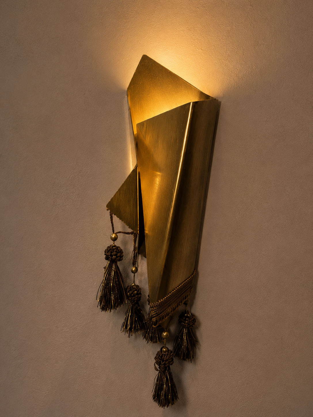 Tassel Golden Sconce